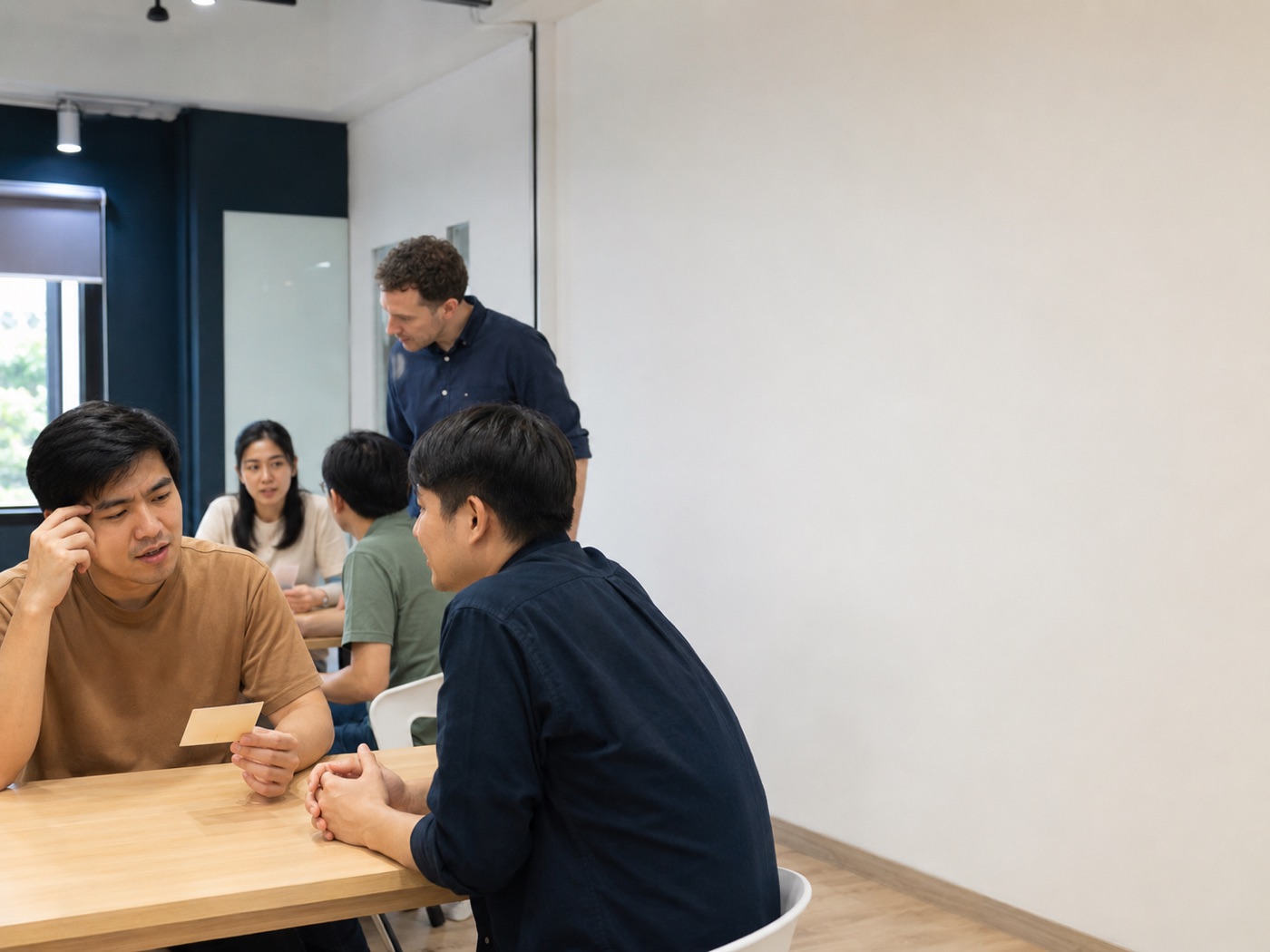 บรรยากาศห้องเรียน into.English